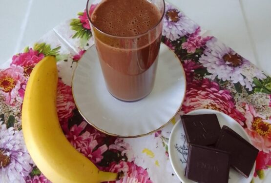 Superfood Schoko-Bananen-Shake aus Haferdrink