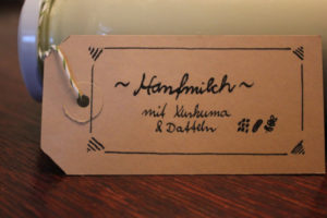 Anhänger aus Kraftpapier für Hanfmilch