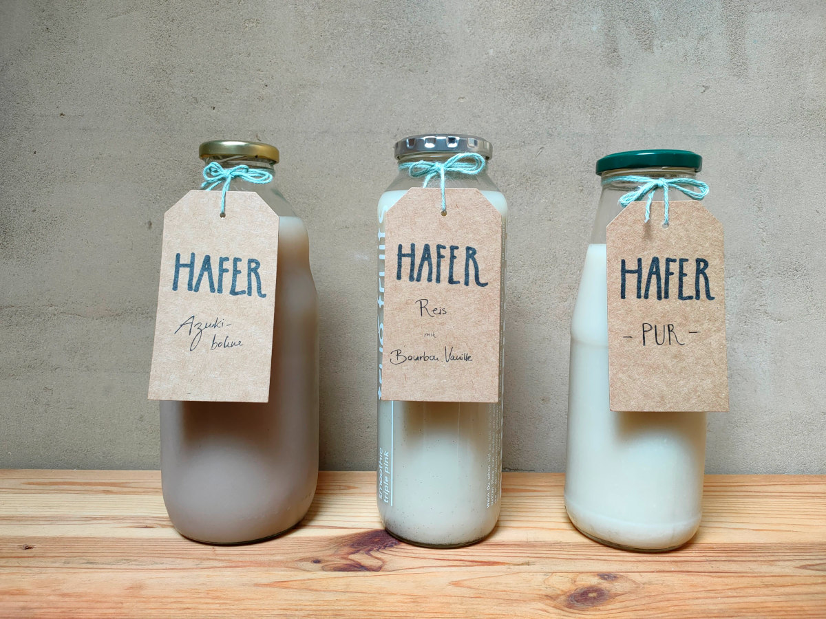 Haferdrink in Varianten mit Bohnen, Reis und ganz pur