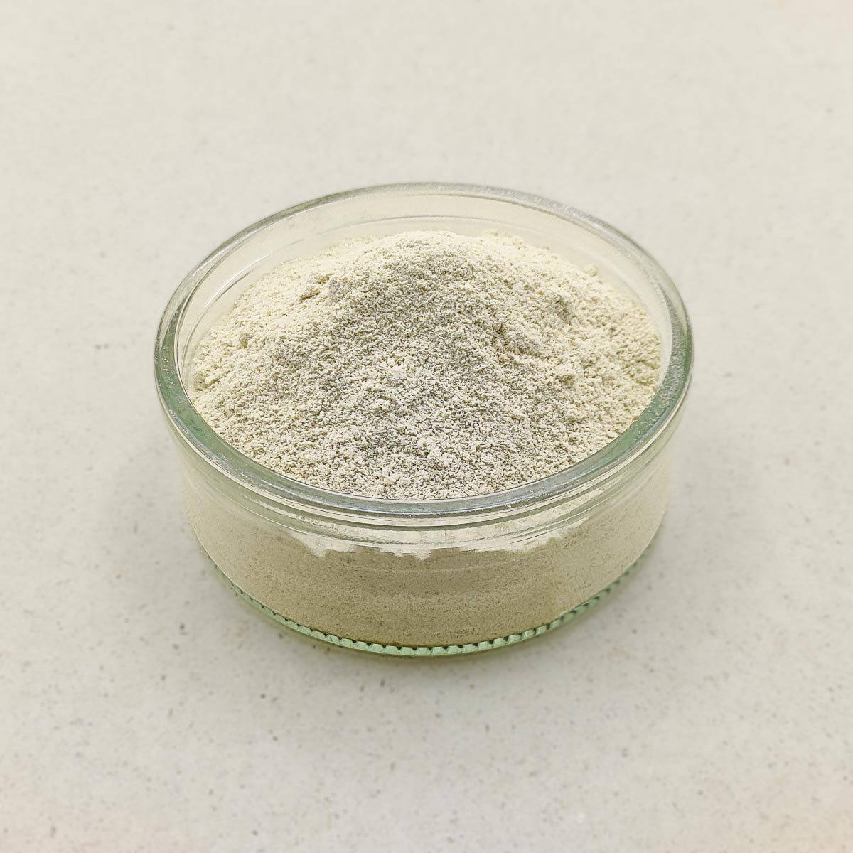 Sonnenblumen-Lecithin Pulver in einer Glasschale